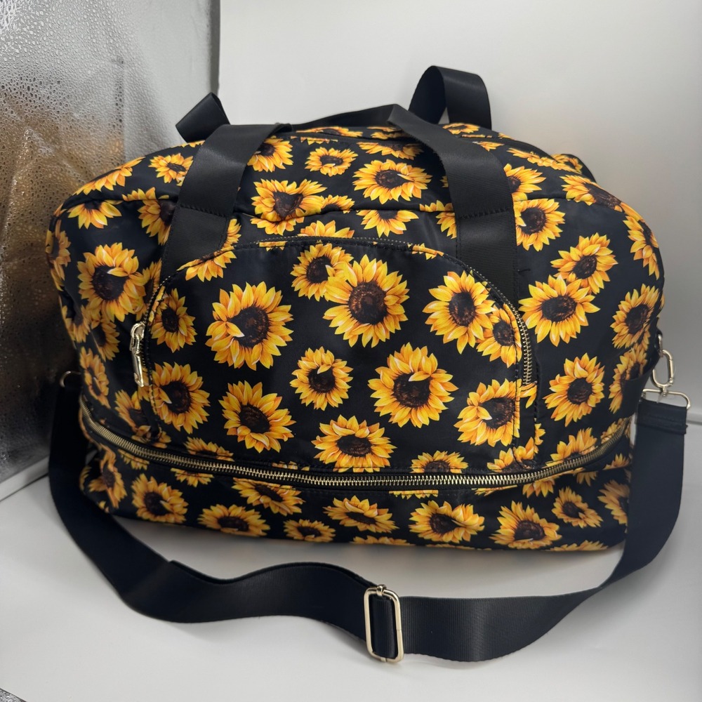 Women's Sunflower Dome Weekender Bag - Black & Yellow